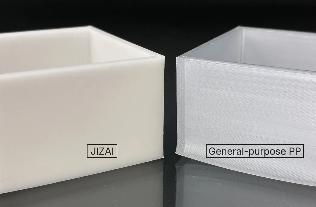 Comparison of warpage between JIZAI and general-purpose PP